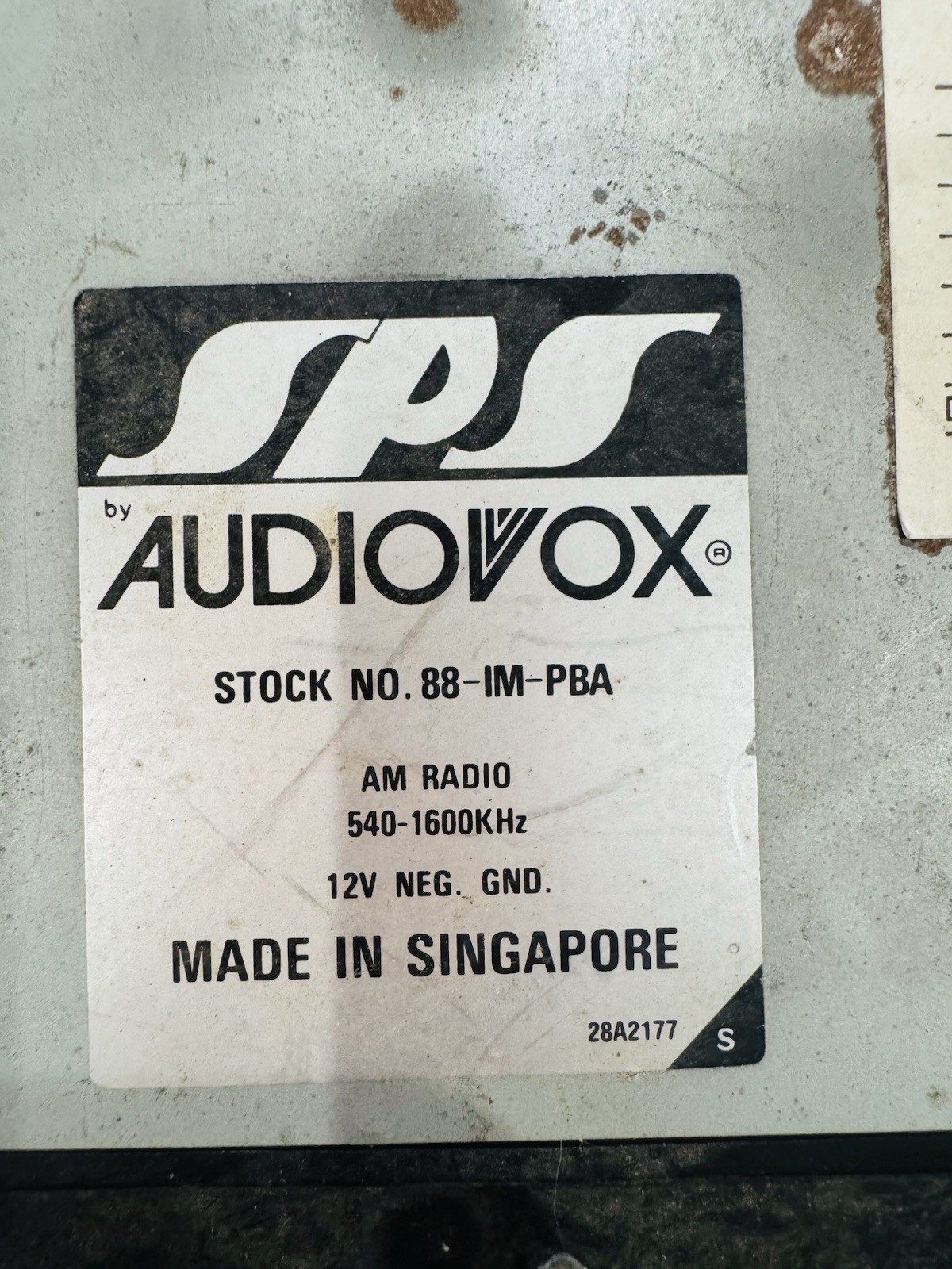 Audiovox SPS 88-IM-PBA 1 DIN In-Dash AM/FM Radio Head Unit 12V