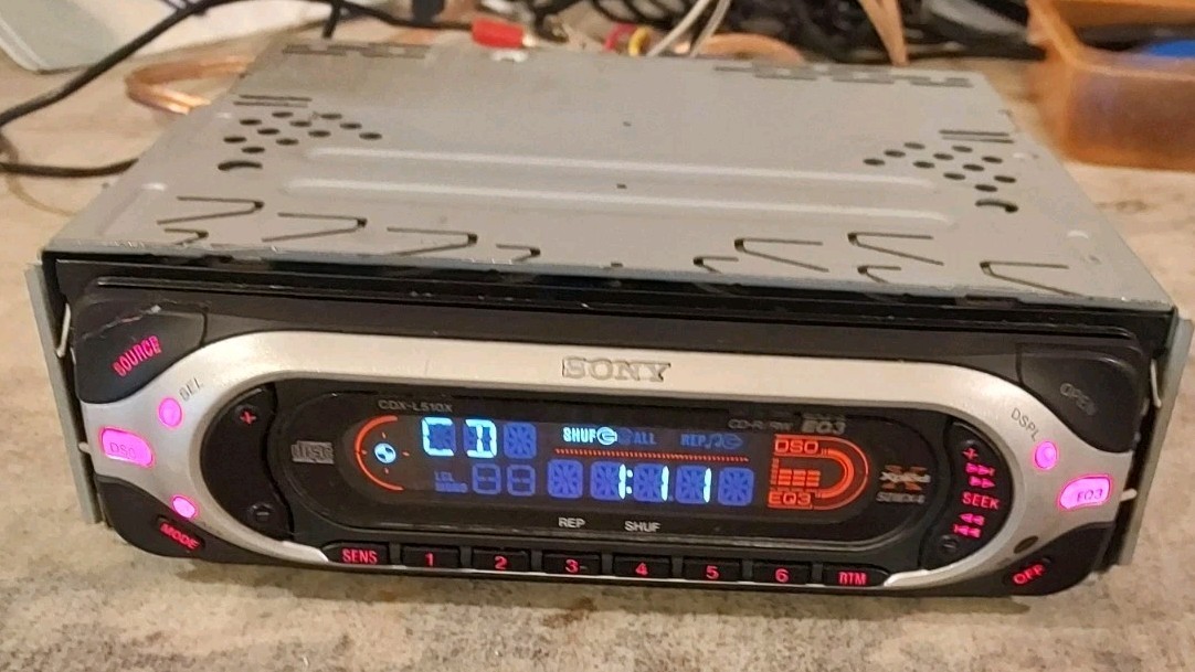 Sony CDX-L510x RADIO CD FREE SHIPPING
