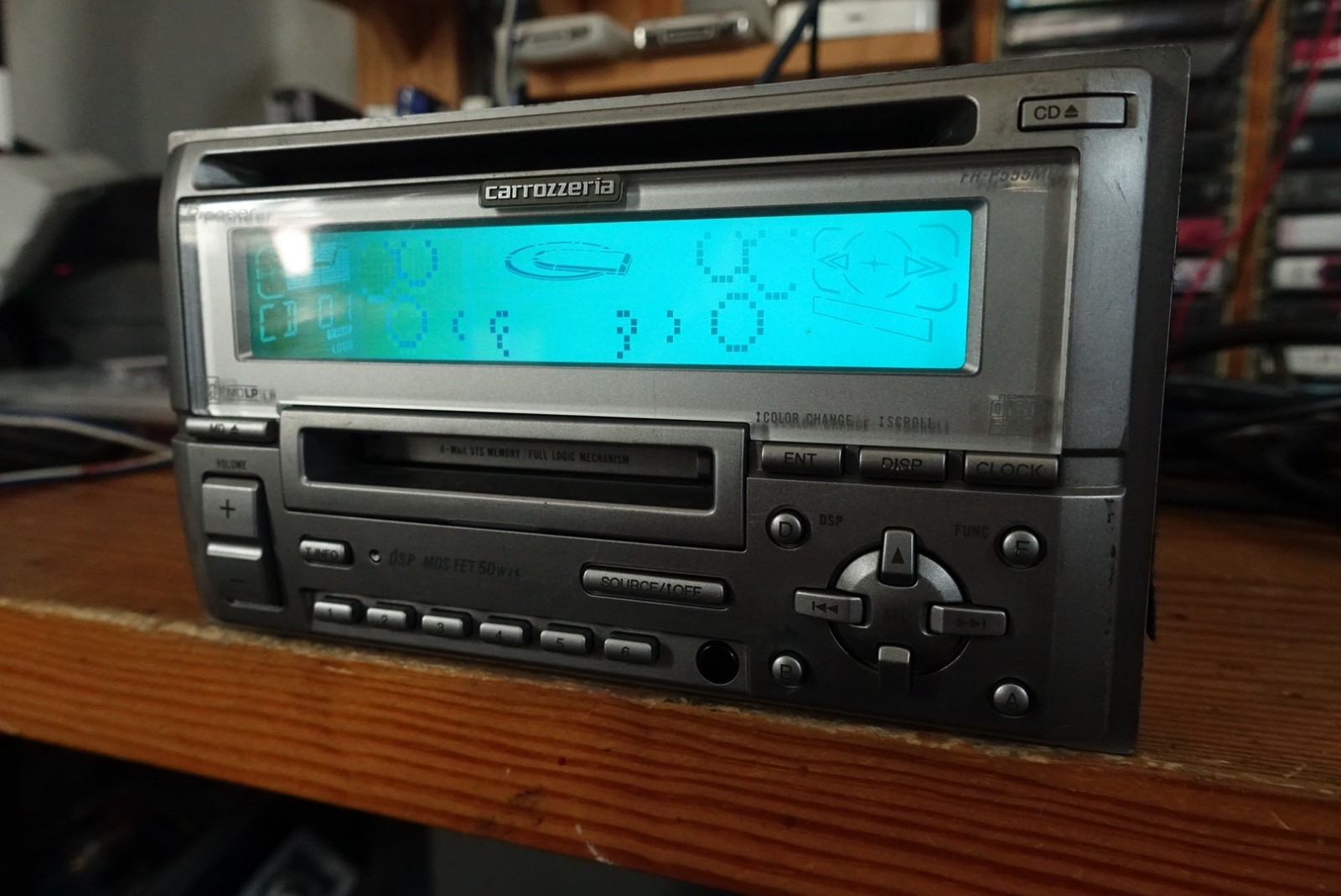 Pioneer Fh-P555MZ. 2 Dins- CD/MD/Aux-Bluetooth Player. BBE/Surround Mode.