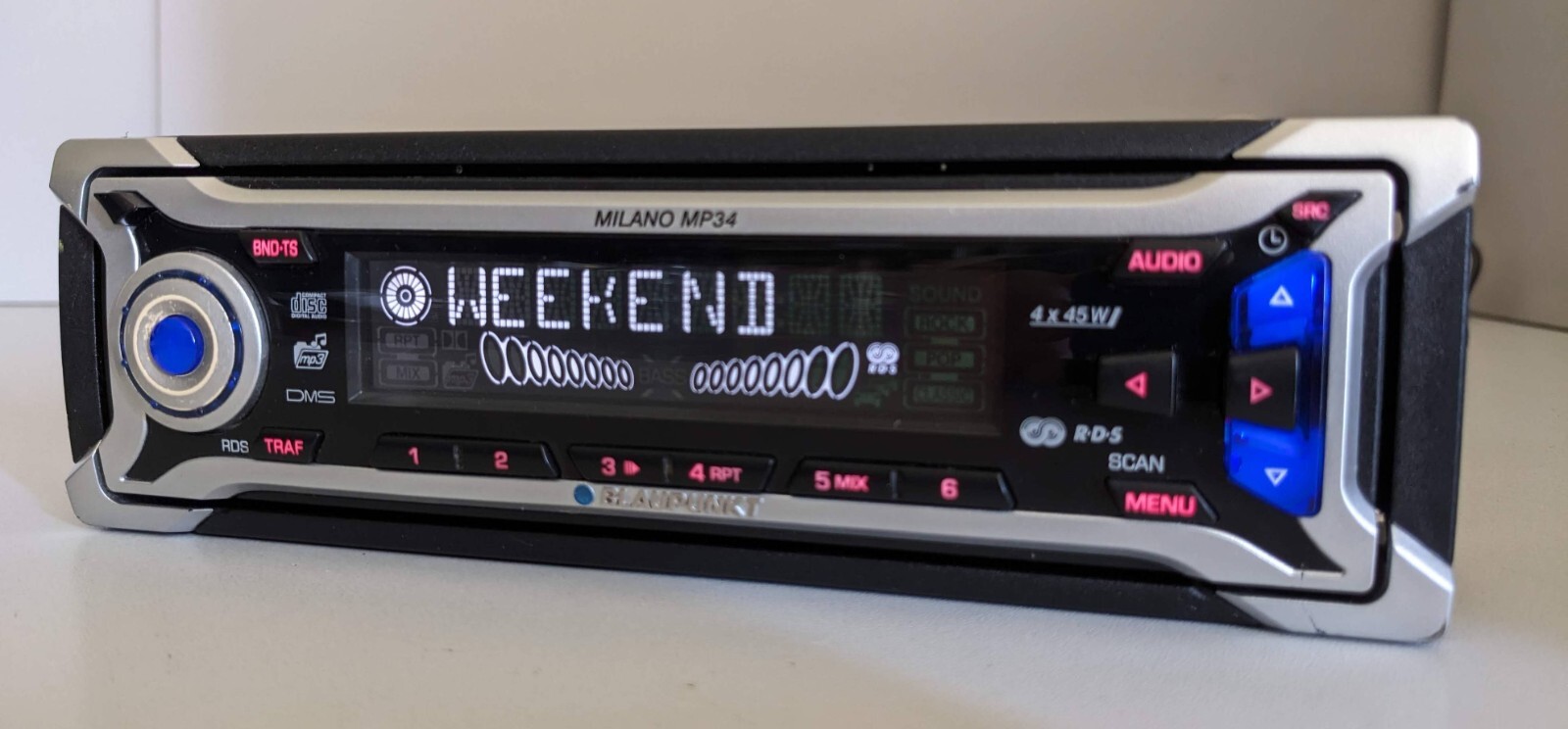 Blaupunkt Milano MP34 7644192310 Original Car Radio CD MP3 Aux-In 4×25 Watt