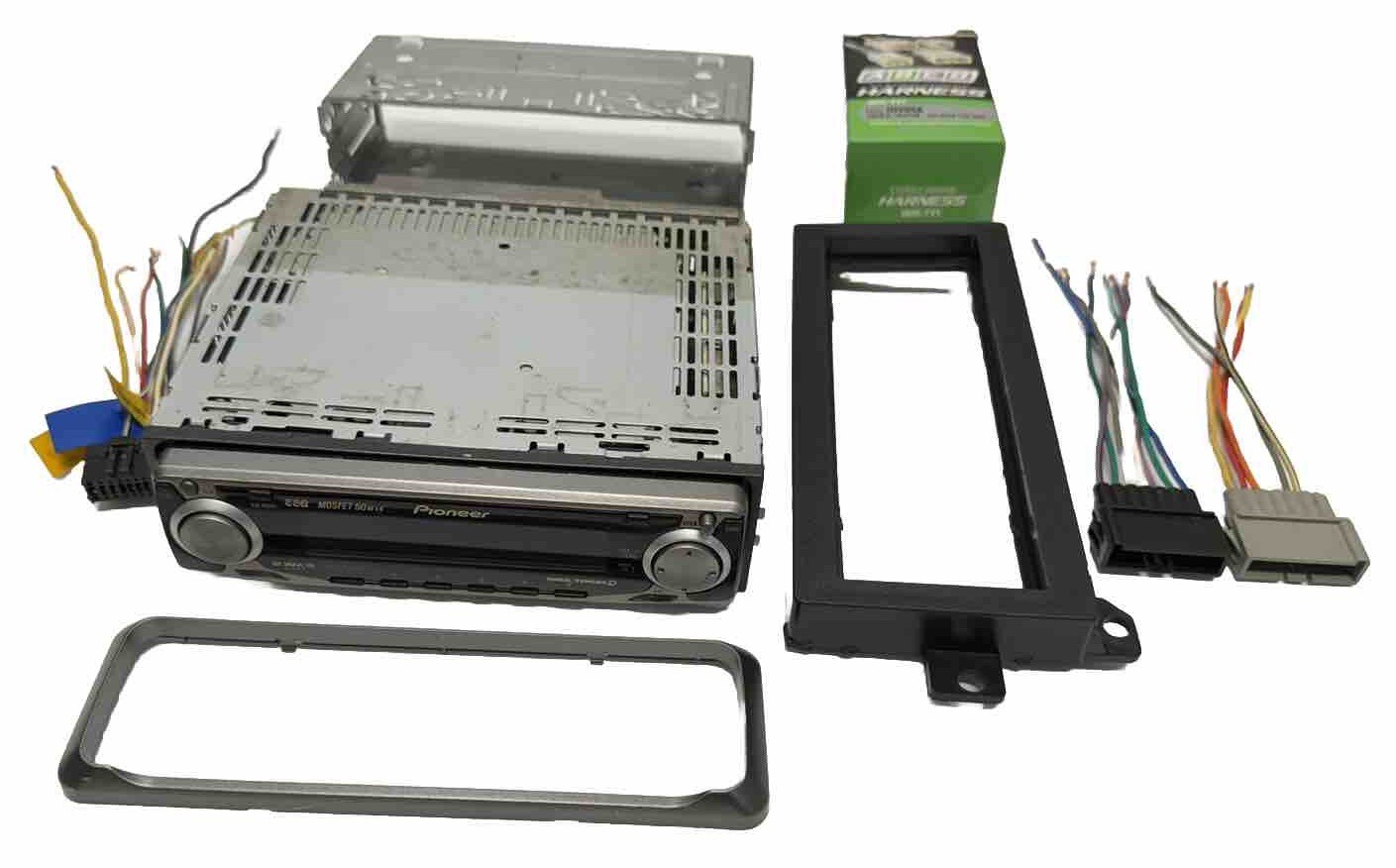 📀🚘Pioneer DEH-P2600 CD Player In Dash Receiver Car W/Accessories See Pictures￼