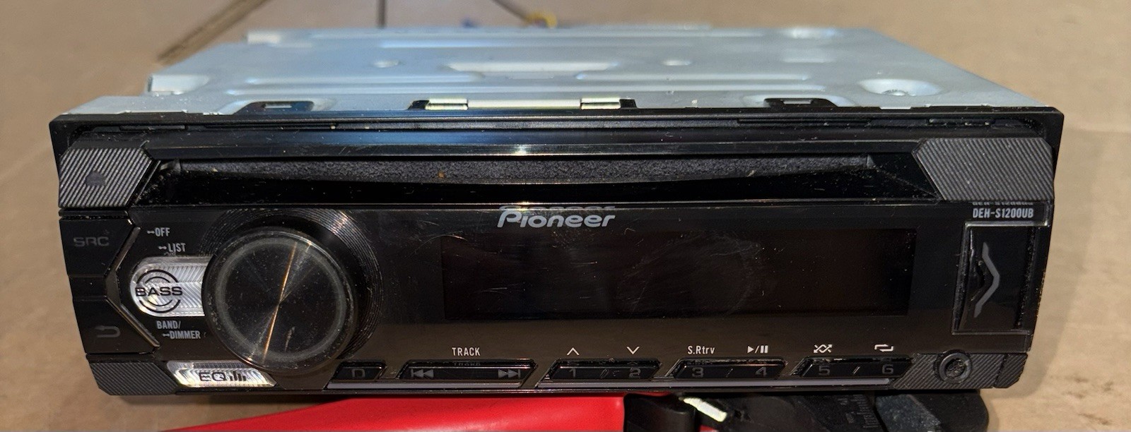 Pioneer DEH-S1200UB Single Din CD Receiver W/ USB/AUX Inputs,Android Compatible