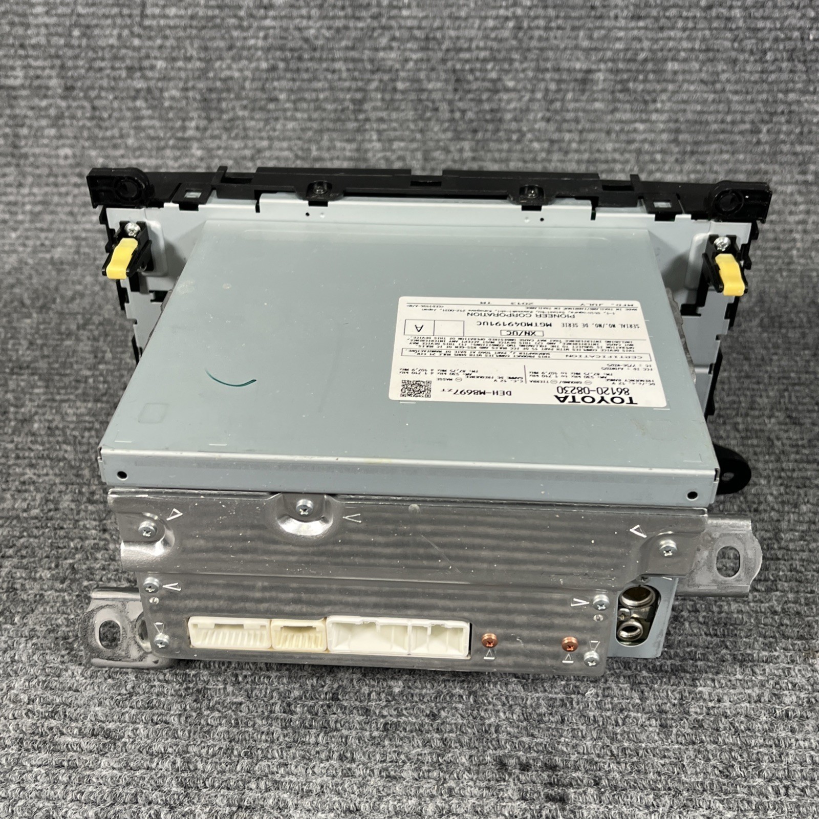 2011-2014 Toyota Sienna AM FM CD WMA Mp3 Radio Receiver 86120-08230