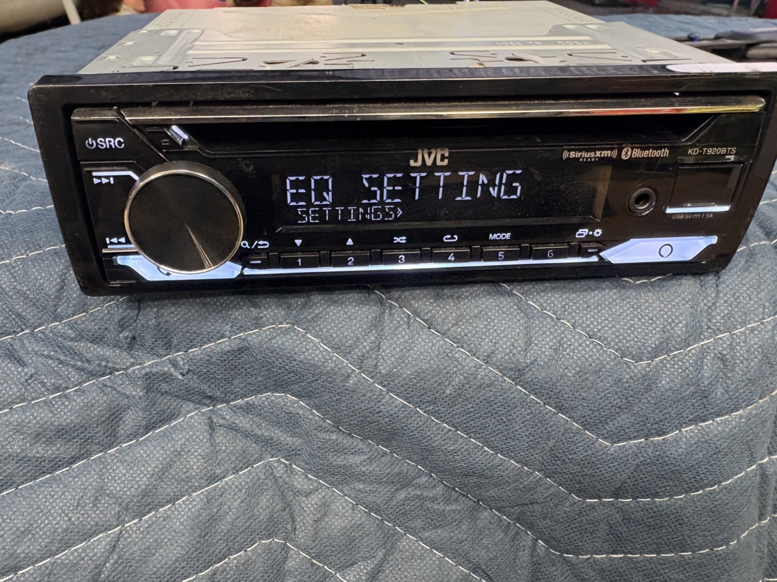 CLEAN JVC KD-T920BTS CD Receiver featuring Bluetooth® / Front USB