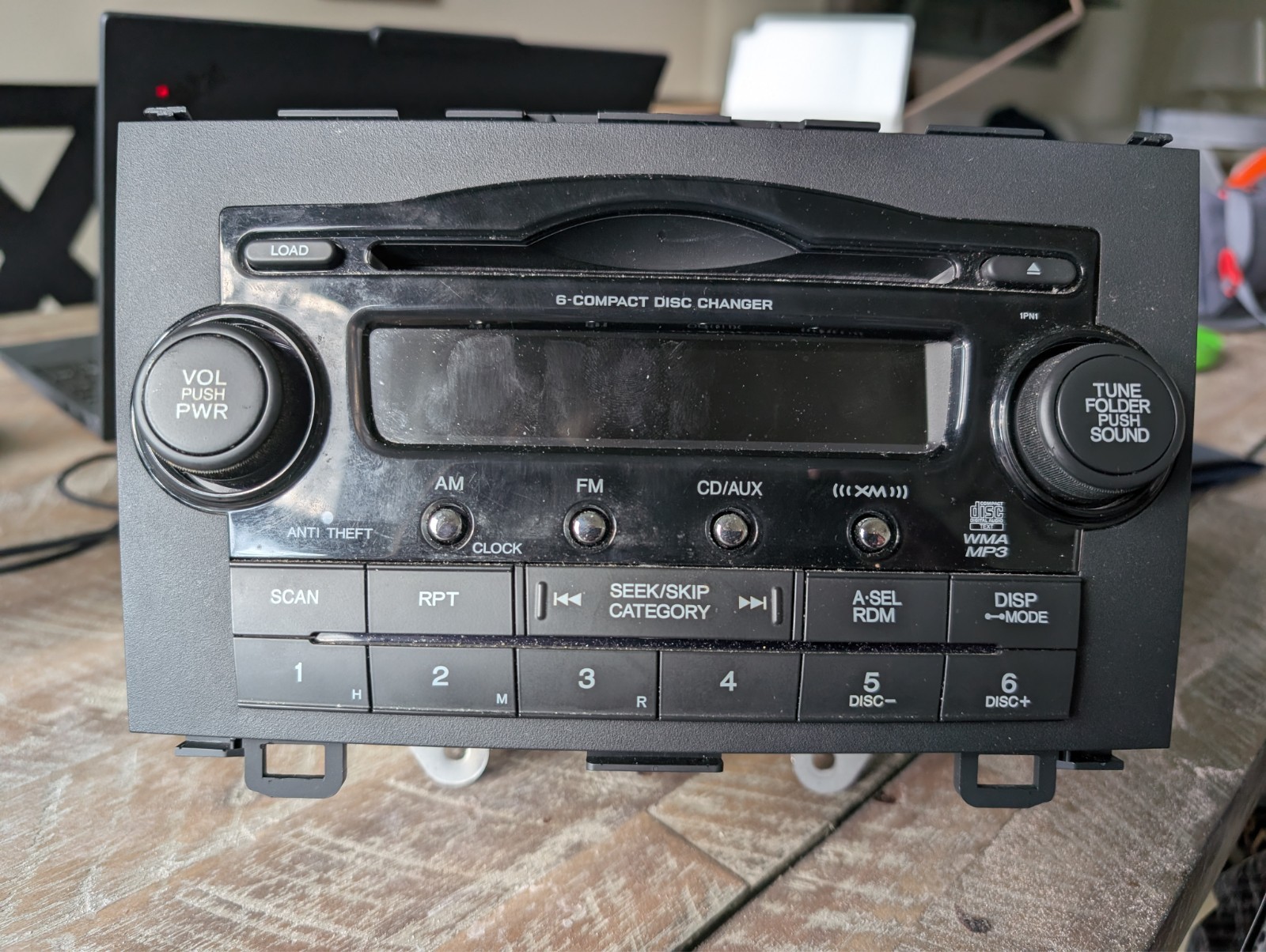 2007-2011 Honda CRV OEM Factory Head Unit 6CD Changer 39100-SWA-A100