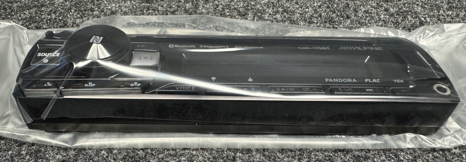 Alpine CDE-175BT BRAND NEW/EXTREMELY Hard to find, exactly as shown