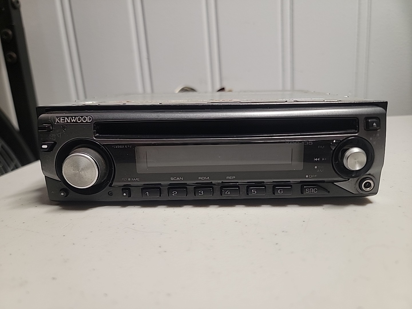 Kenwood Car Stereo KDC-135 CD Player TESTED WORKING!