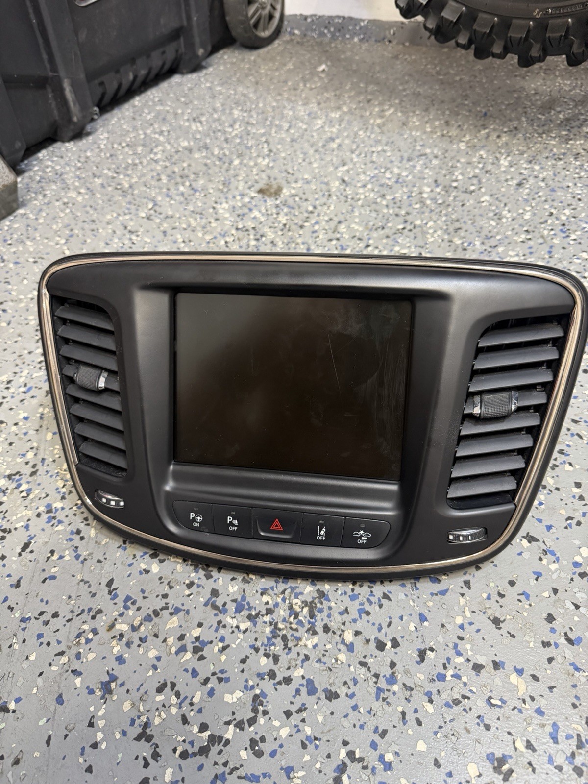15-17 Chrysler 200 GPS Navigation UConnect VP4 RA4 Radio 8.4 Display Screen OEM