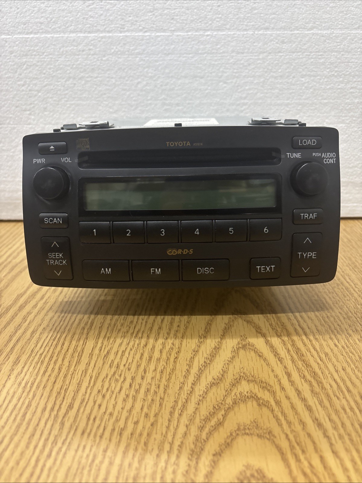 Toyota AM FM Radio CD Player 86120-02440 OEM ***Untested