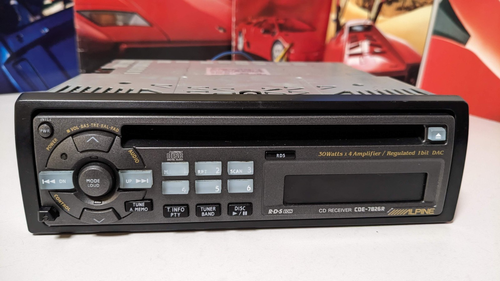 Alpine CDE-7826R FM/AM Car CD Receiver RDS Radio 4 X WATT 1 Bit DAC