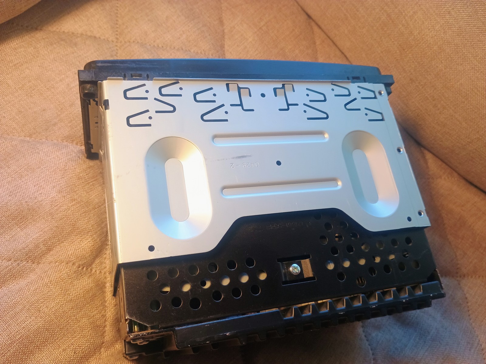 Toyota 86120-2B760 OEM Car Audio In-Dash Unit AM/FM Cassette CD Player