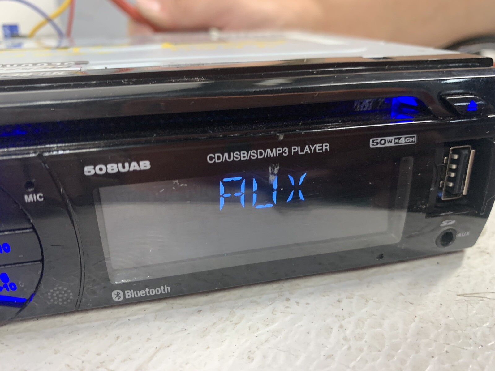 Boss 508UAB single din radio stereo 50Wx4 SD CD Player MP3 Bluetooth AUX USB