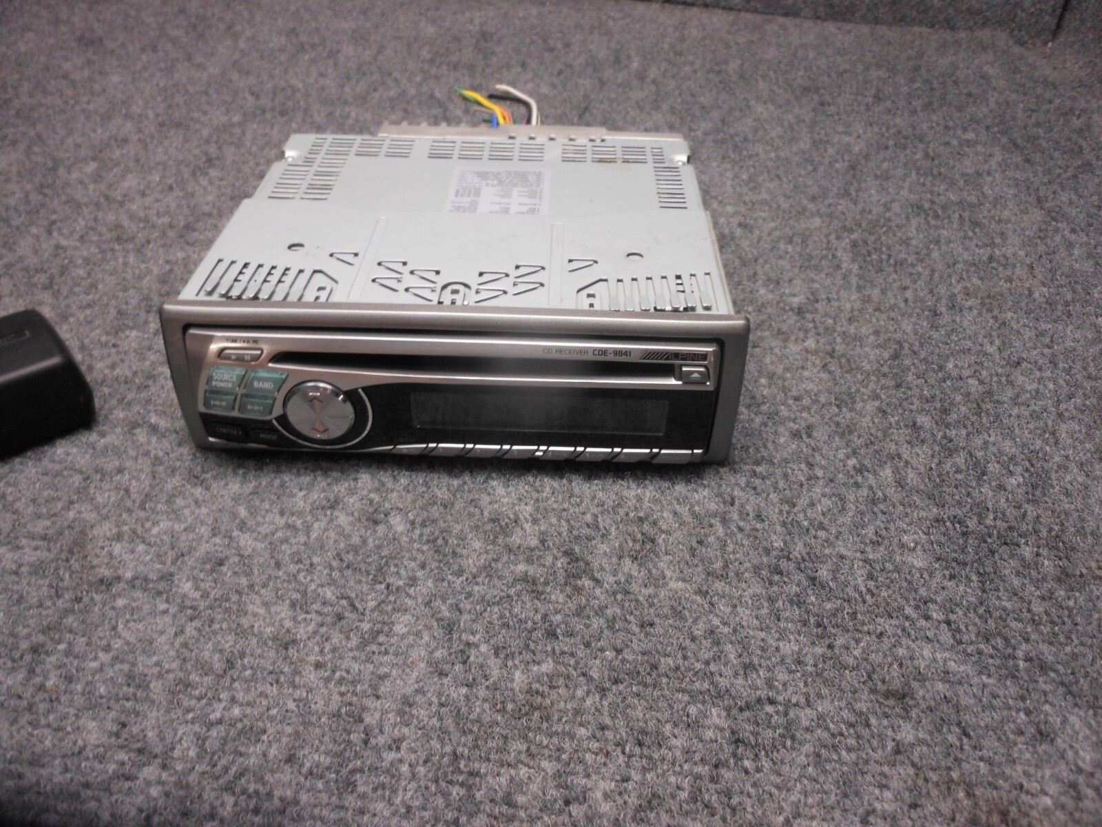 Alpine CDE-9841 CD Receiver