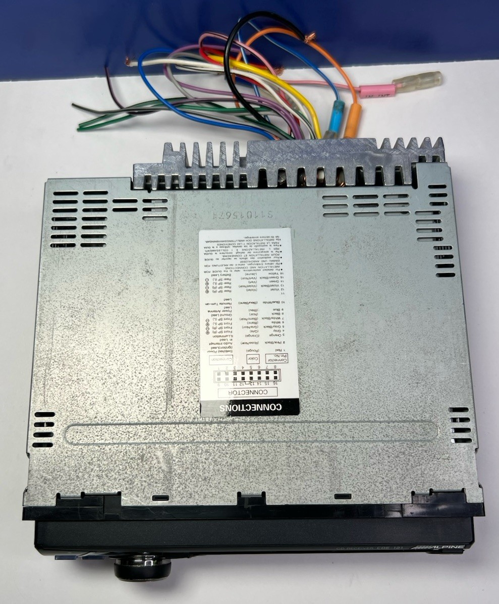Alpine CDE-121 CD/USB Player In Dash Receiver – Tested