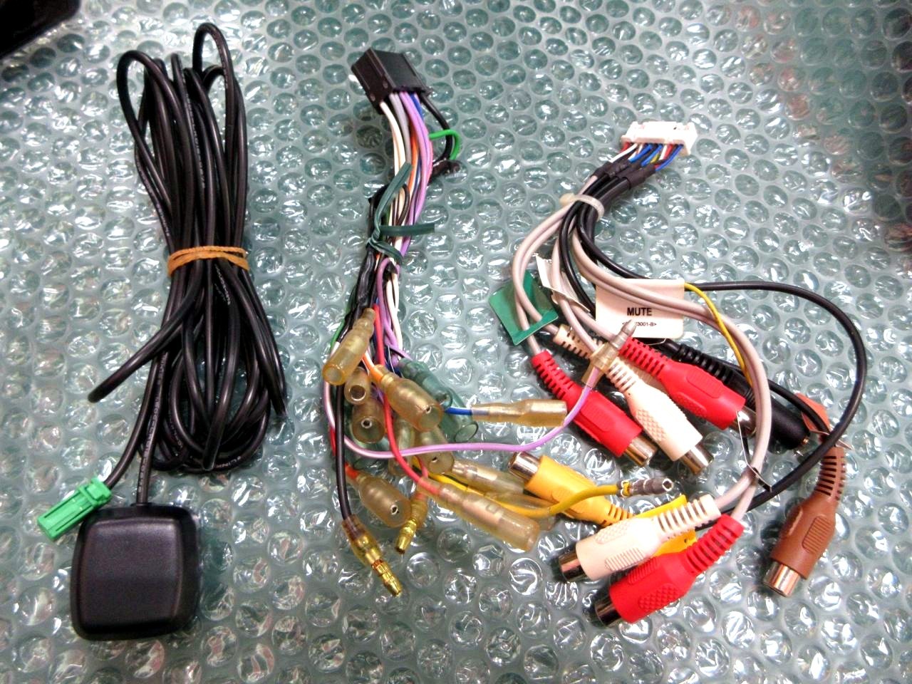 Pioneer carrozzeria DMH-SF700 Car Stereo Receiver Tested Working USB w/ Remote,