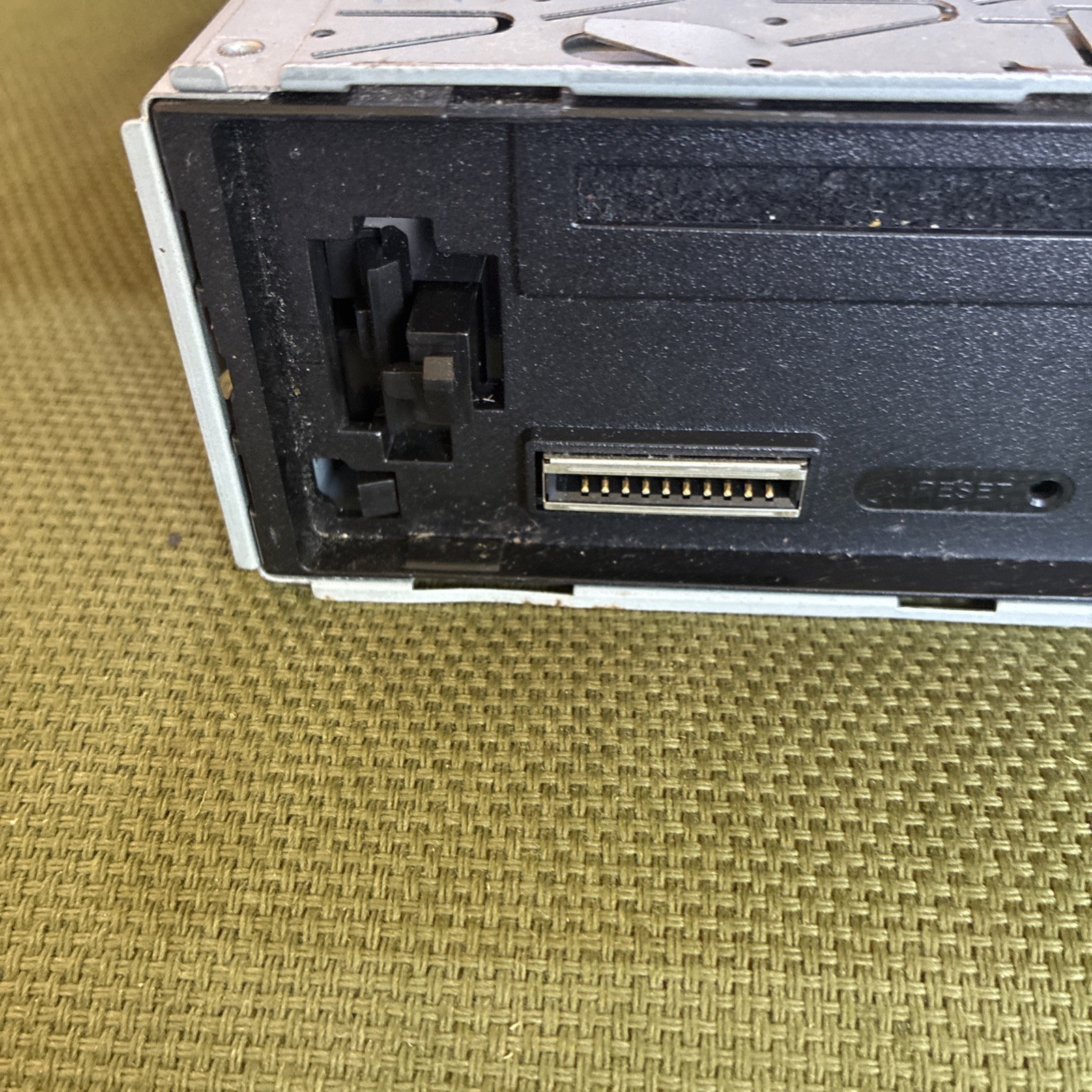 JVC KD-R370 Head Unit WMA MP3 Removable Face CD Untested