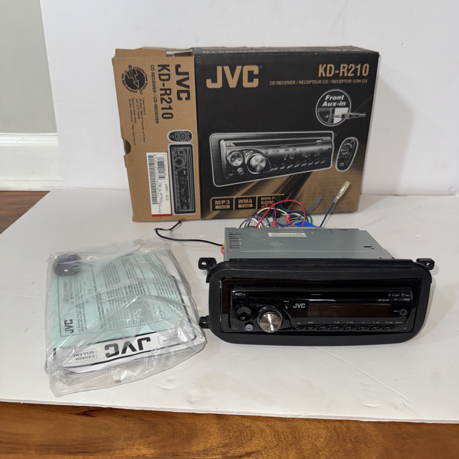 JVC KD-R210 Detachable Face Car Radio MP3 CD Receiver Player Aux Input 20X4 RMS