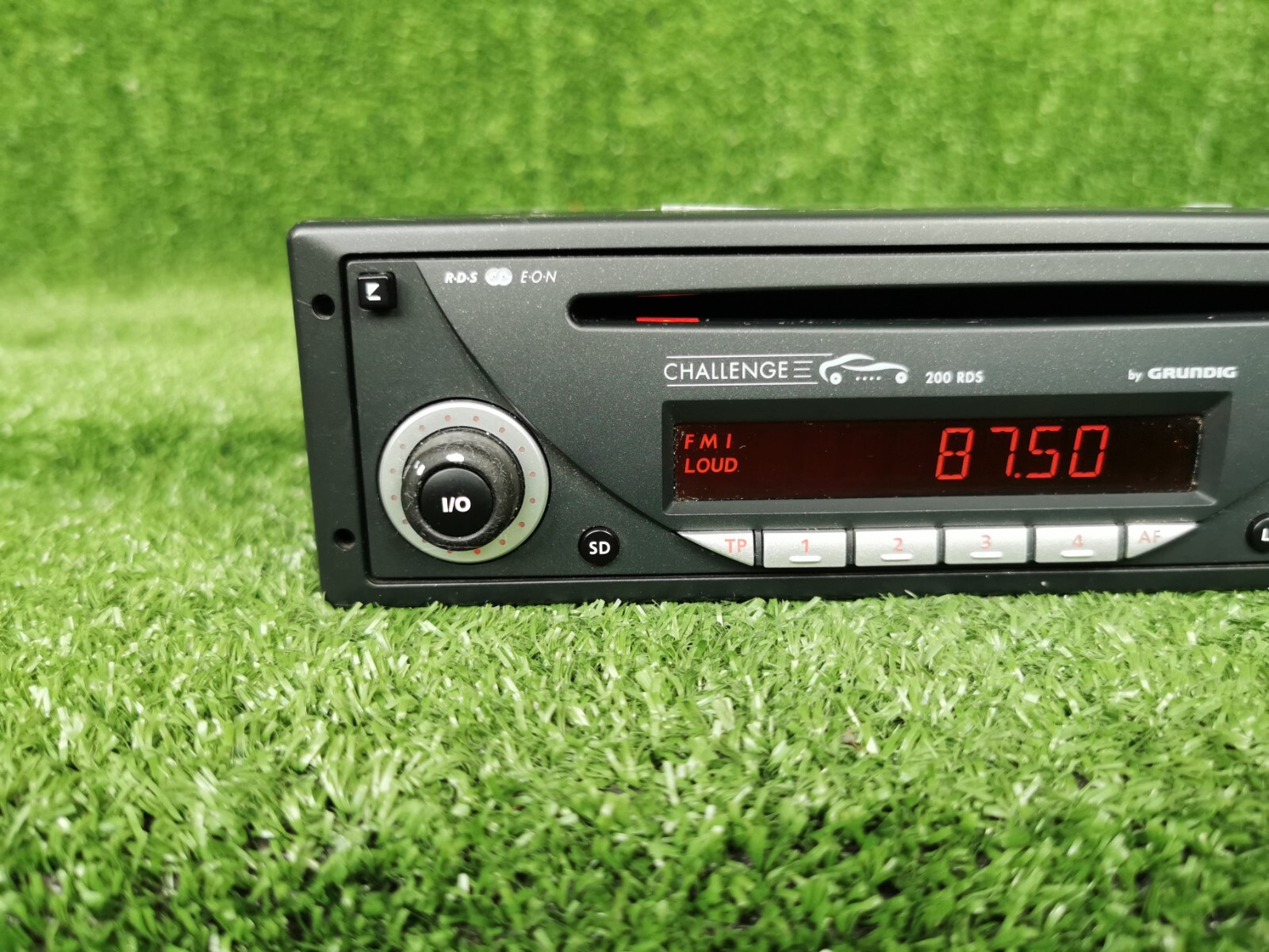Grundig Challenge 200 Rds Challenger 200 Rds By Grundig Original Car Radio