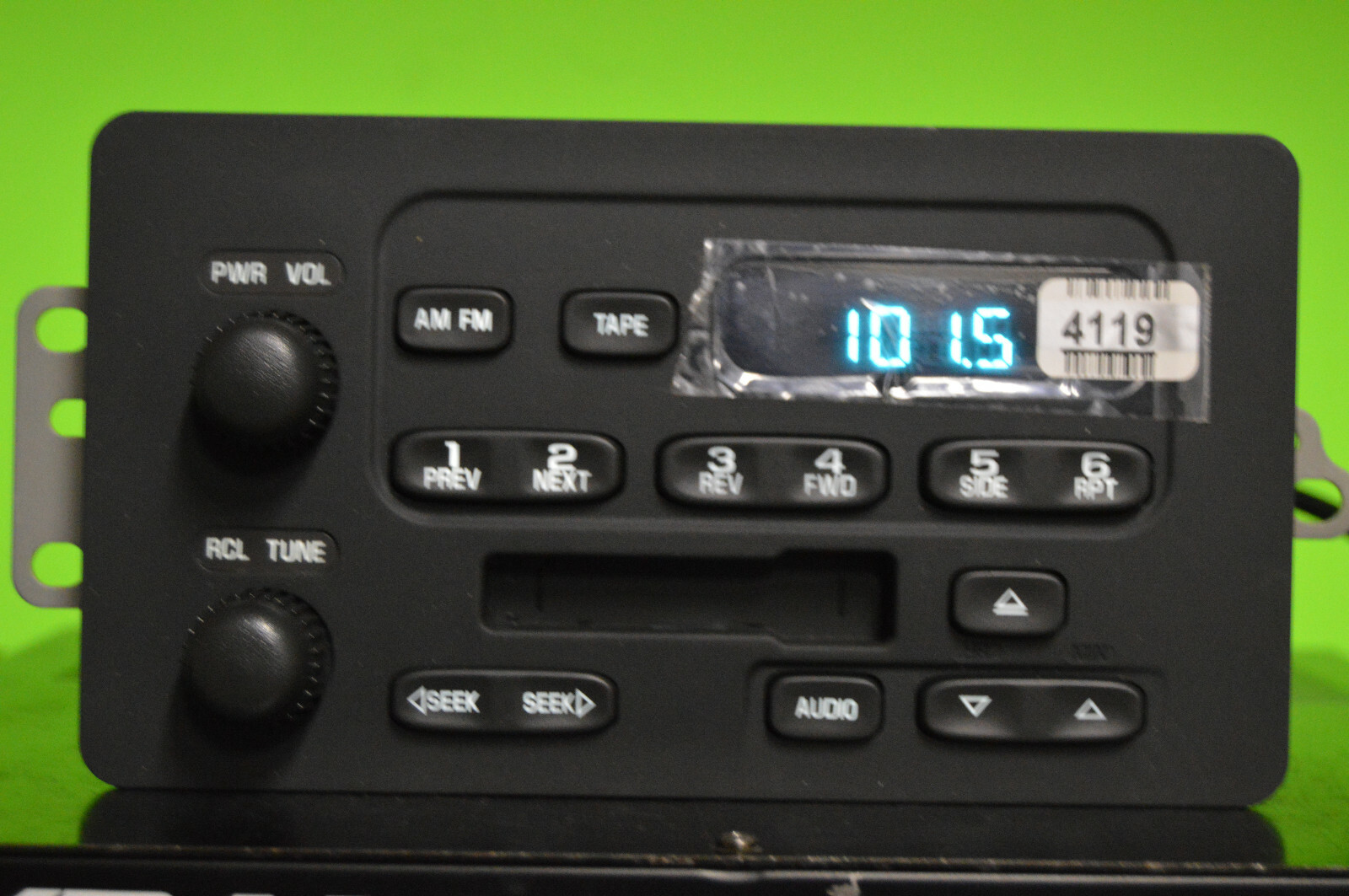 Chevy Cavalier Malibu factory Cassette player radio 00 01 02 03 04 05 09394119
