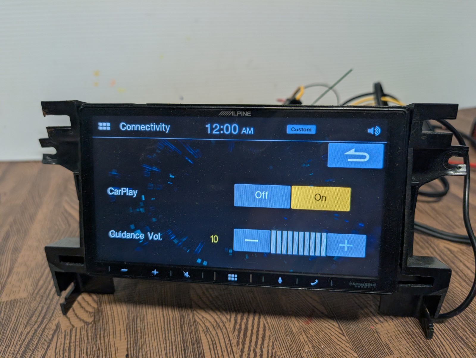 Alpine iLX-W650 Car Double Din Digital Media Receiver w/CarPlay & Android Auto