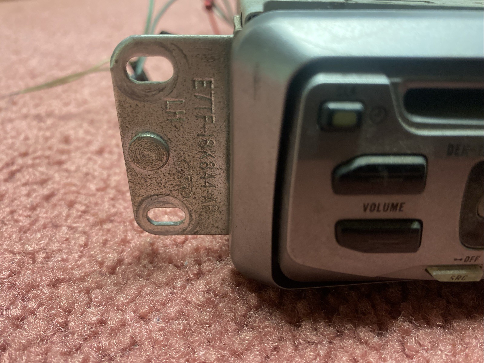 Pioneer Radio DEH-1700. Untested