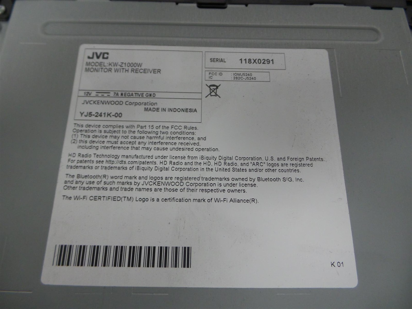 JVC KW-Z1000W 10.1″ Floating Touchscreen Digital Multimedia Receiver