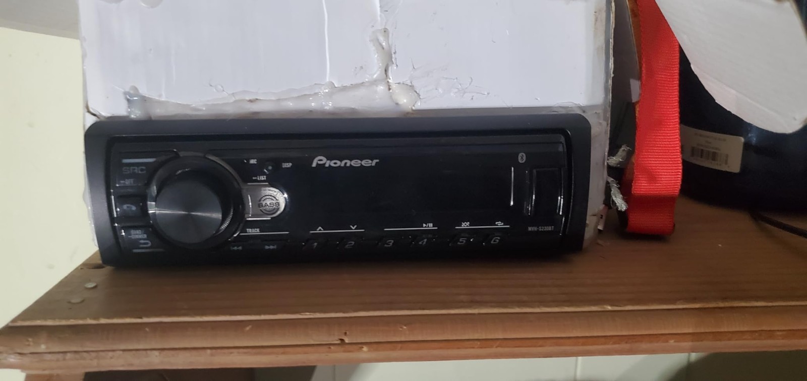 Compact 1-DIN Bluetooth Car Stereo: USB, AM/FM, Advanced Sound Retriever