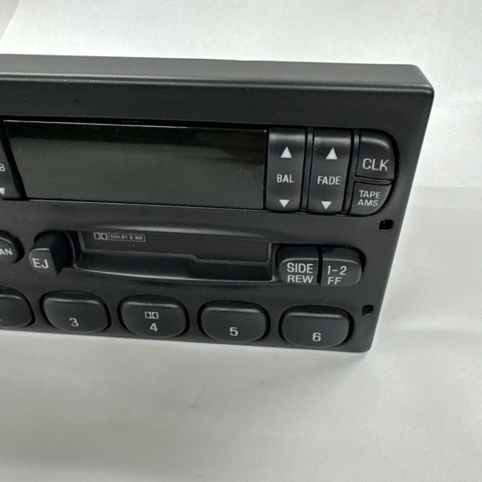 98 99 00 01 02 03 04 Ford F-150 AM FM cassette radio receiver OEM F8VF-19B132-AA