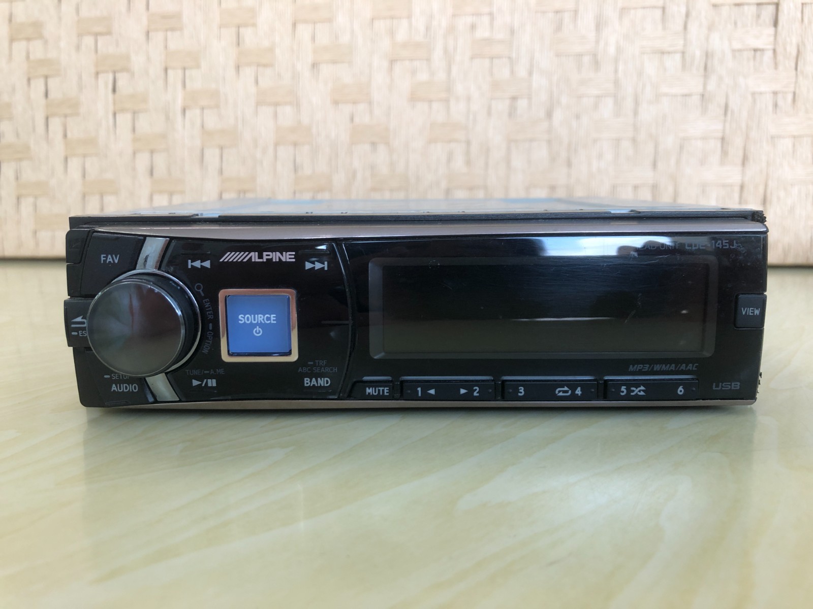 ALPINE CDE-145J Car Audio Tuner Deck Very Good OD
