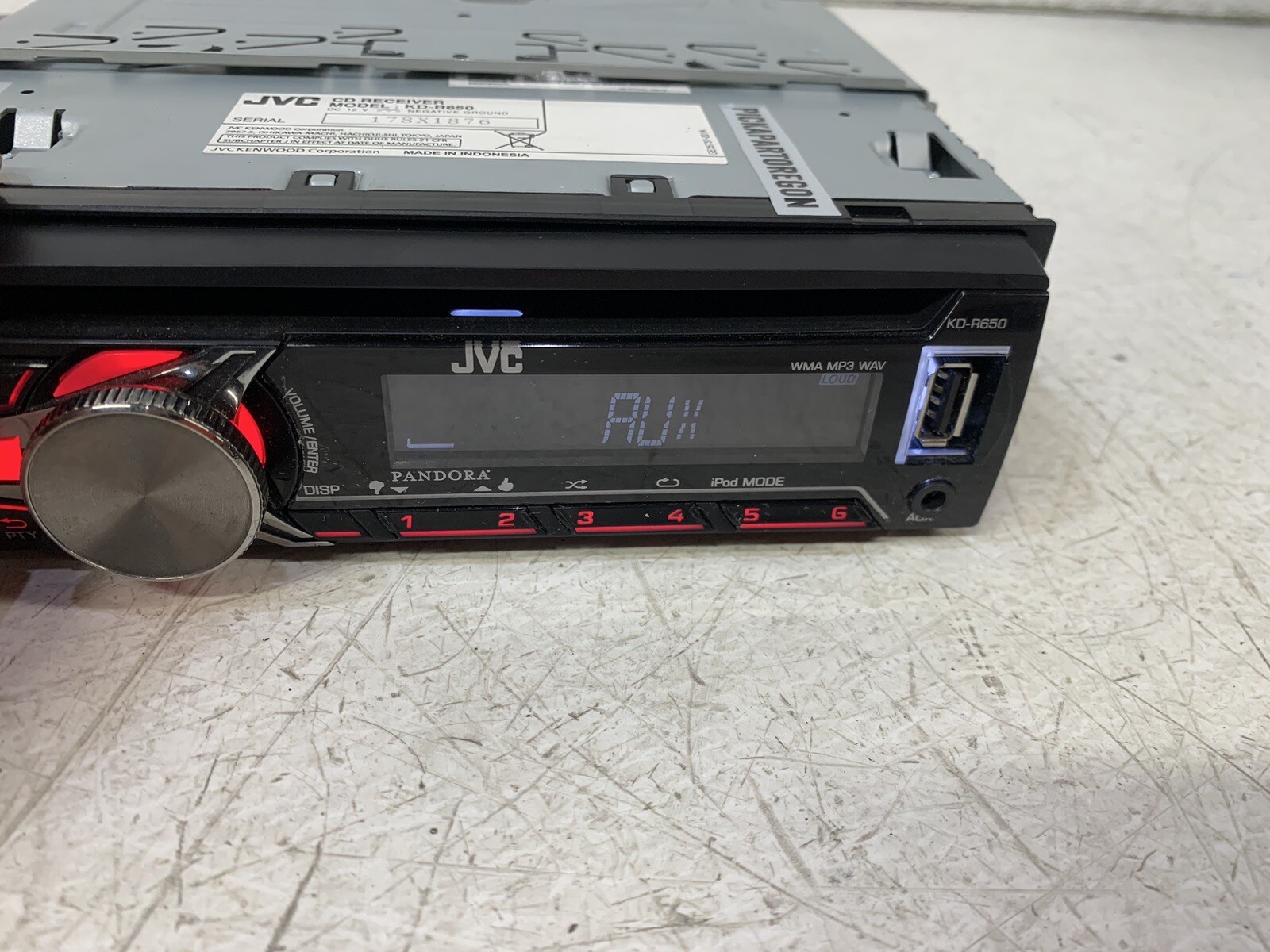 JVC KD-R650 radio stereo USB AUX Pandora MP3 WMA WAV CD player single din