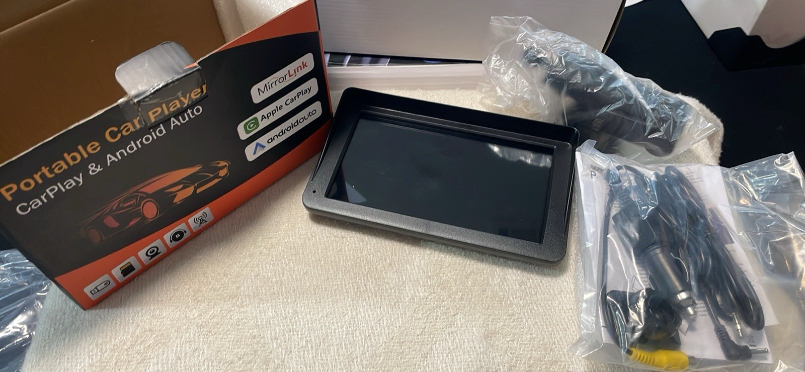 Portable Car Player MirrorLink Carplay Android Auto Box