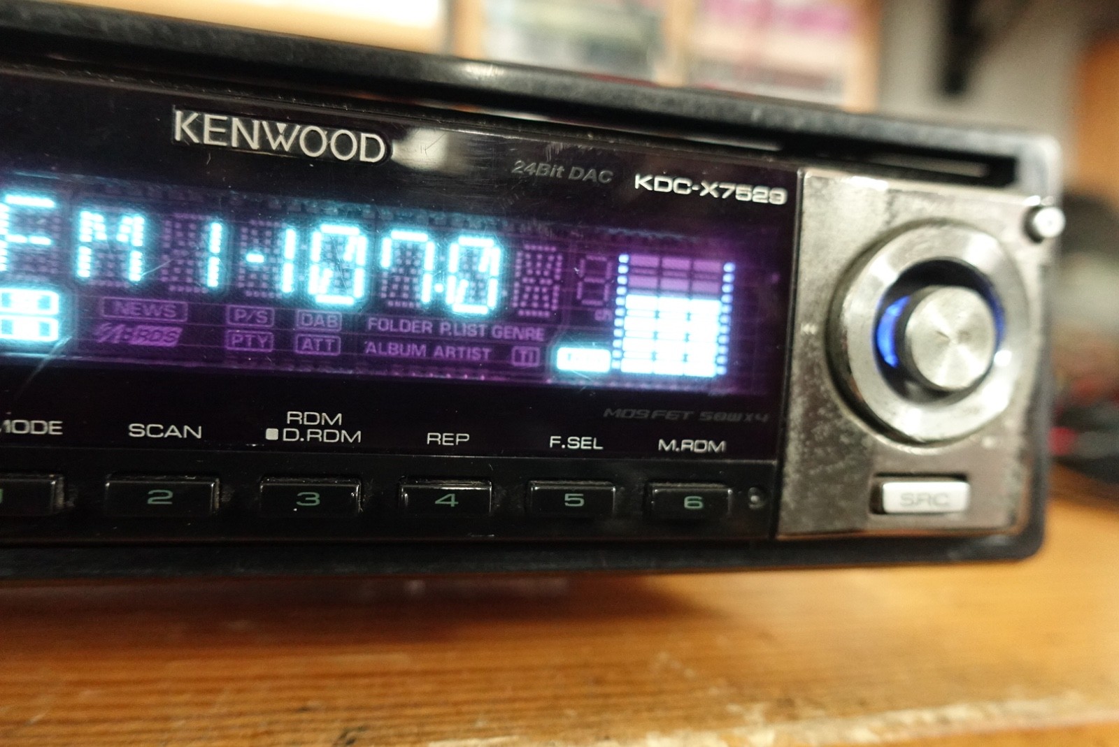 Kenwood KDC-X7529. CD/Fm108/Bluetooth player.