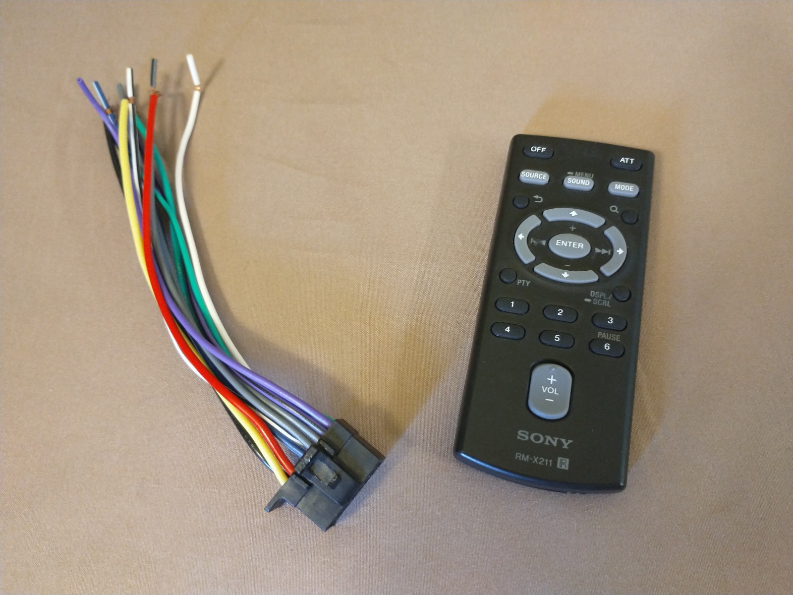 Sony CDX-G3100UP Single Din CD Car Radio Receiver USB Auxiliary Input Compatible