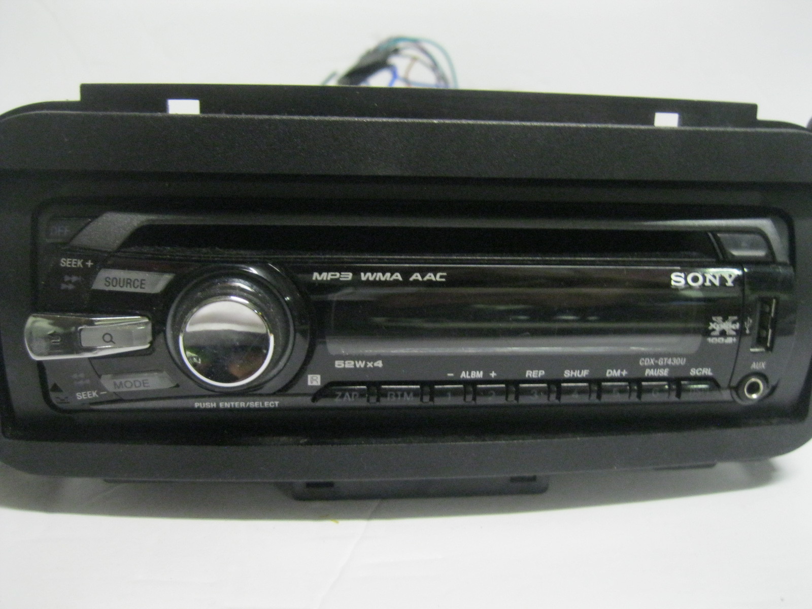 Sony CDX-GT4 30U CD Player/MP3 WMA AAC In Dash Receiver Xplode-Working