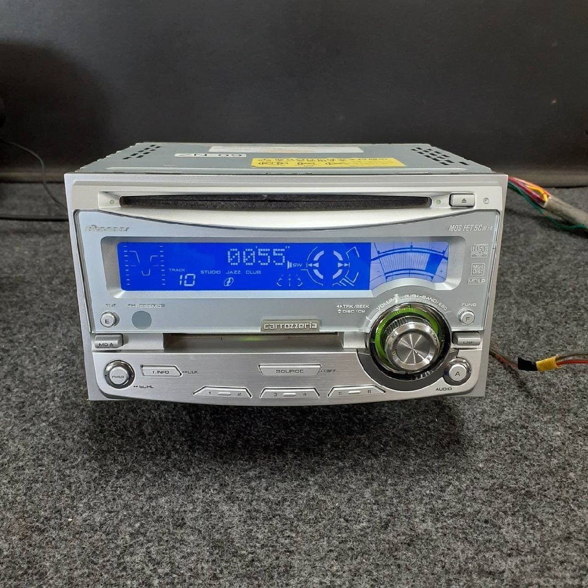 Pioneer Carrozzeria FH-P055MD 2DIN Car Audio CD MD Player Partially working