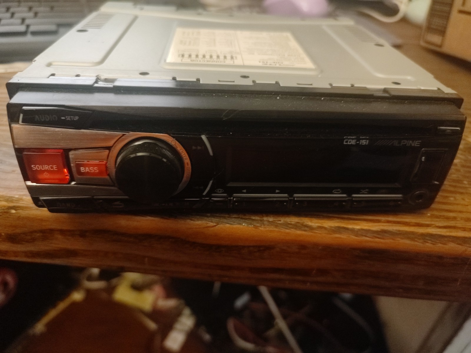 Alpine Cde-151 Head Unit Clean Works Great Car Amplifier Audio MP3 CD Player