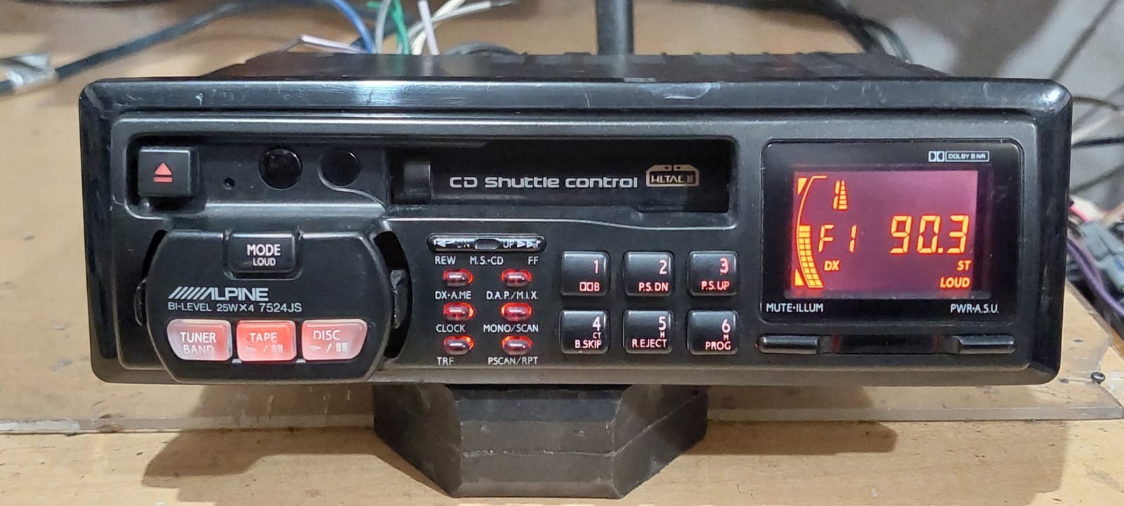 Alpine 7524 CASSETTE TAPE RECEIVER CAR PLAYER STEREO WORKING