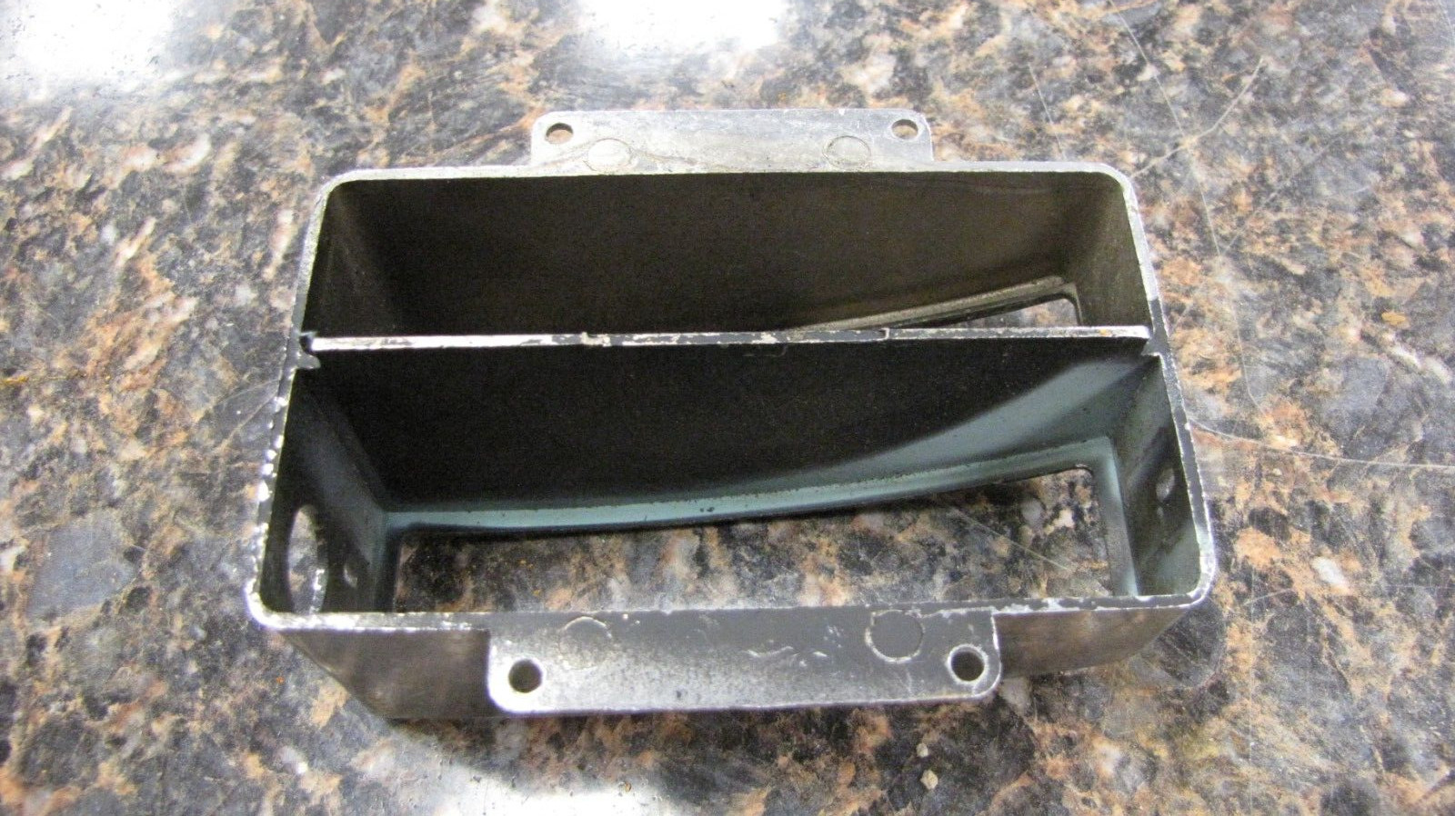1949 1950 Chevrolet Sedan AM PB Car Radio Chrome Face Plate Model #986240 – BQ49