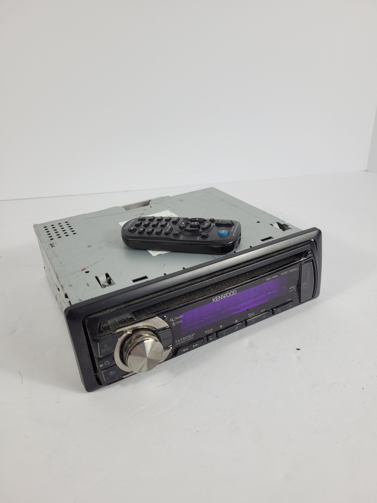 Kenwood KDC-352U Car Stereo Radio/CD Ships Free