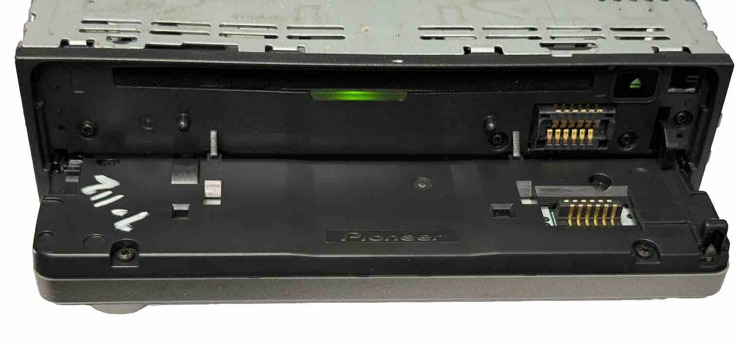 📀🚘Pioneer DEH-P2600 CD Player In Dash Receiver Car W/Accessories See Pictures￼