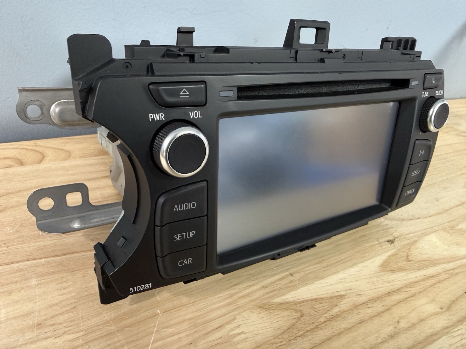 2017–2018 Toyota Yaris 86140-0D430 AM FM Radio MP3 CD Player 510281