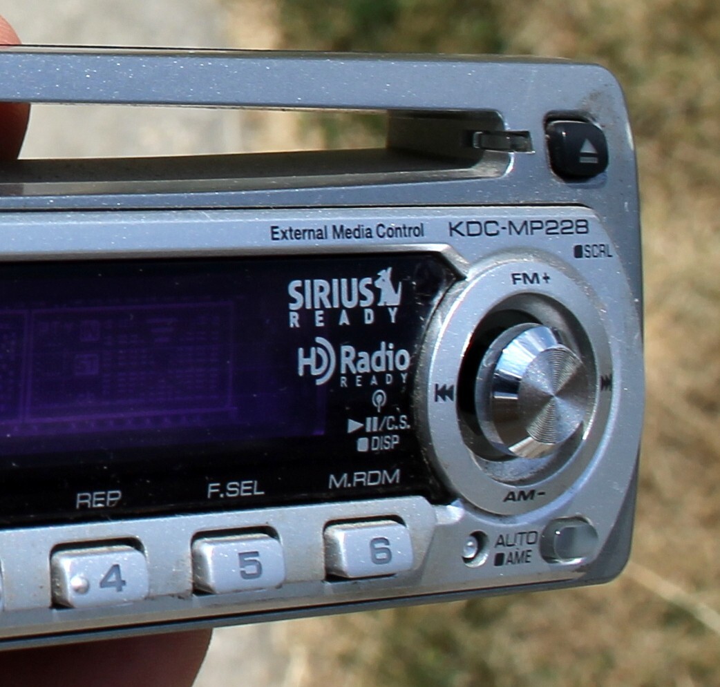 KENWOOD KDC-MP228 Car Stereo Removable FACEPLATE ONLY