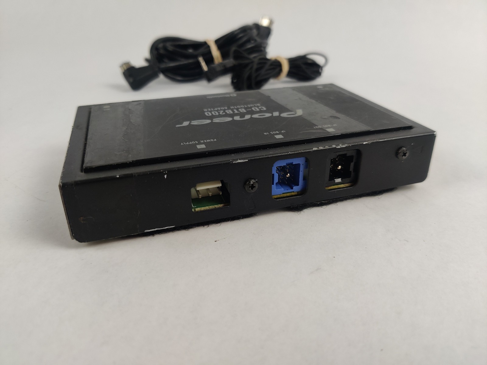 Pioneer CD-BTB200 Stereo Audio Bluetooth Adapter for Classic Car CD Players