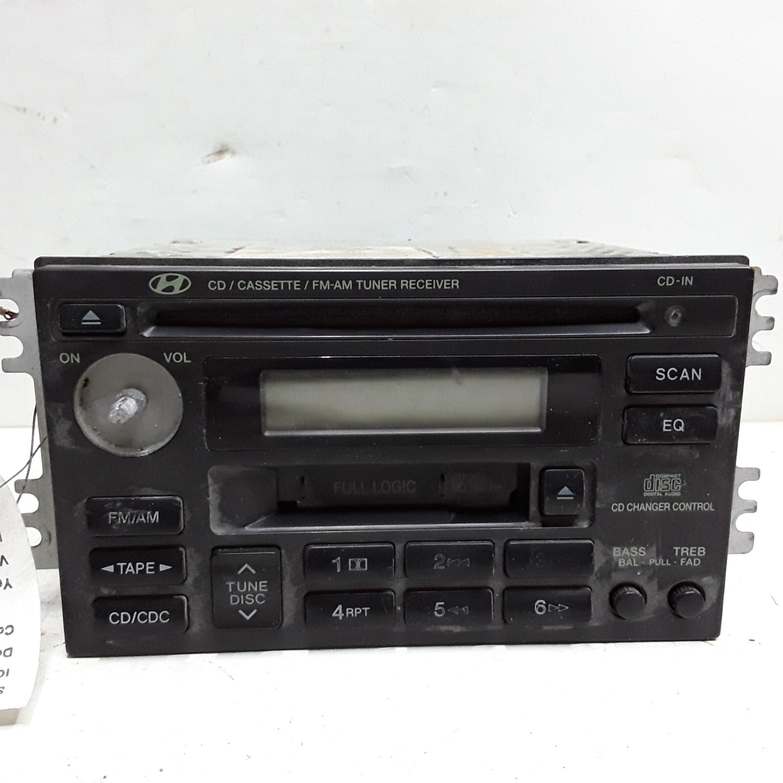 02 03 04 05 Hyundai Sonata AM/FM CD cassette radio receiver OEM 96190-3D101