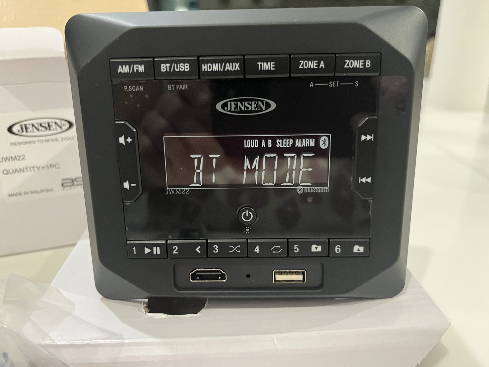 Jensen JWM22 AM/FM/Bluetooth/USB/HDMI/AUX Cube Wall Mount Stereo