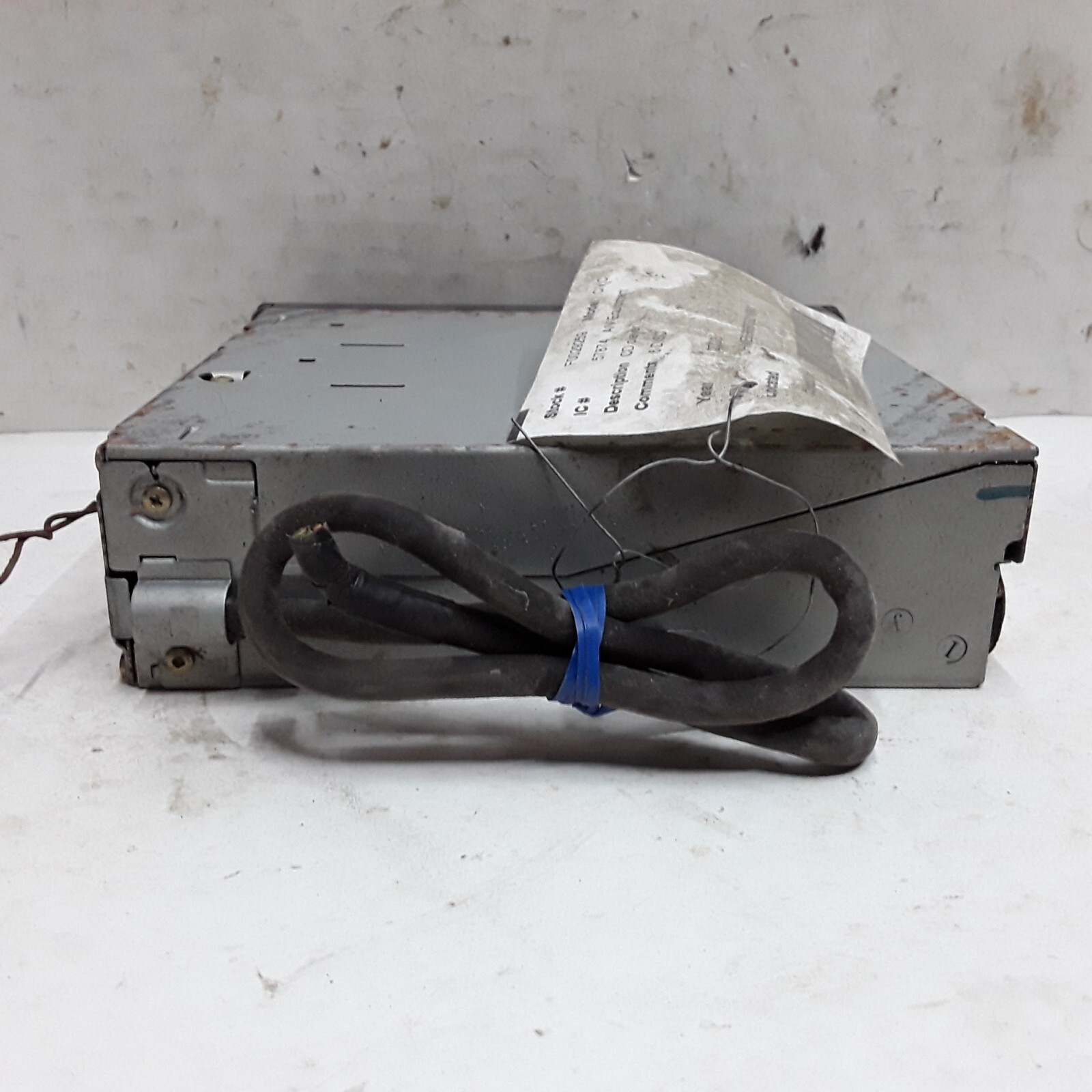 00 01 02 03 04 05 06 07 08 Honda 6 disc CD player needs plug 08A06 3B1 3 G2U