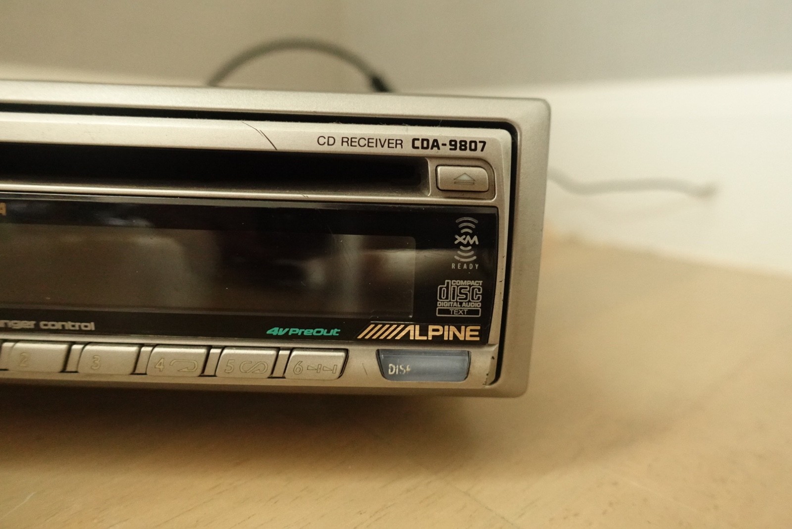 Alpine CDA-9807. CD/Fm108/Aux-Bluetooth Player.