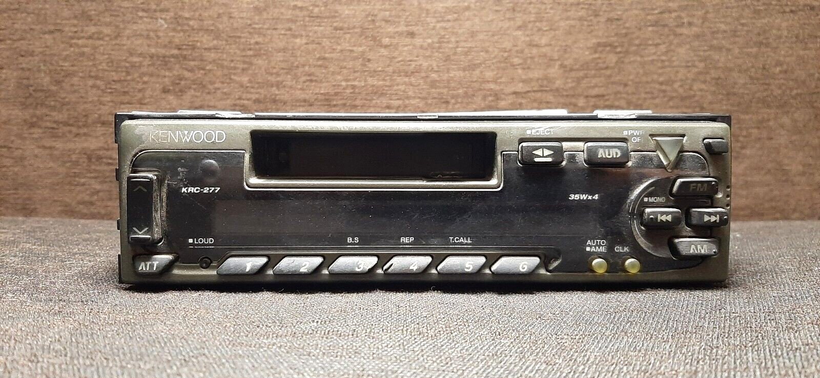 Vintage cassette receiver Kenwood KRC – 277 and two speakers Kenwood KFC – 1656