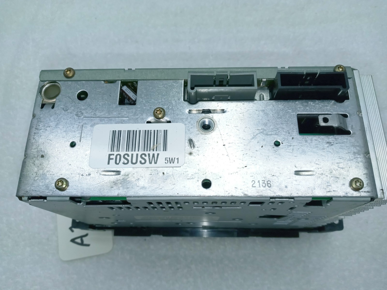 New-Take Out from Dealer AM FM Cassette 1998-02 Dodge Chrysler Jeep P56038931AB