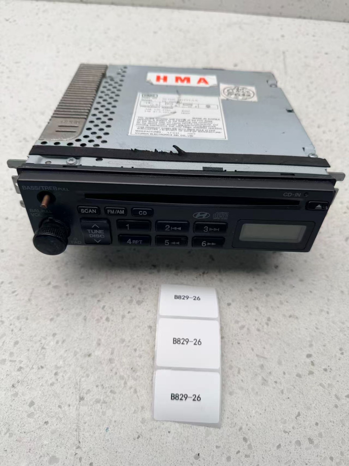 Hyundai Factory CD FM/AM Radio Part No. 96160-2D101AX H-260JU